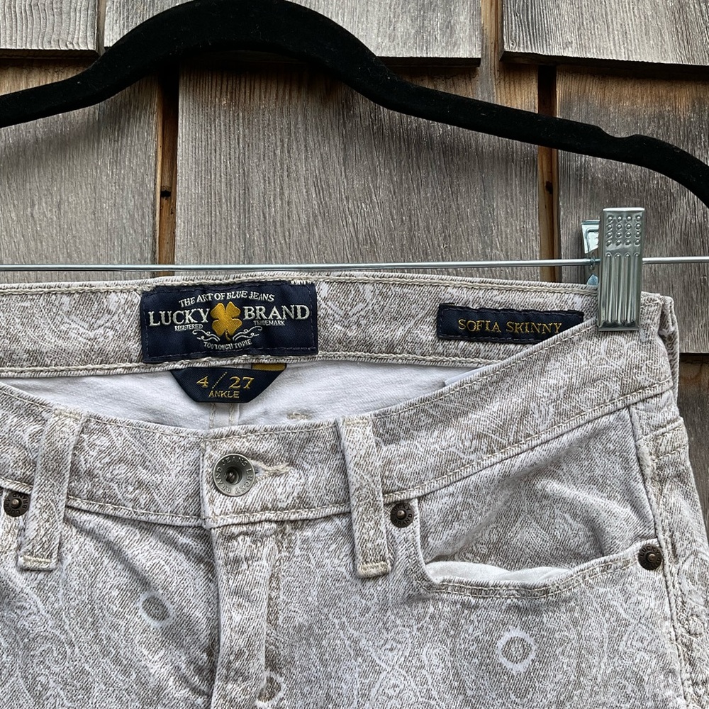 Lucky Brand Jeans - Picture 3 of 5